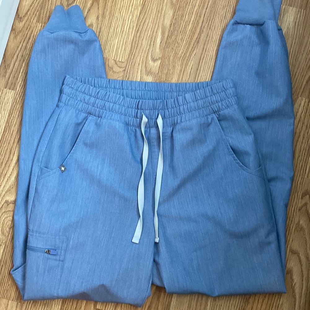 Figs size S TALL high waisted jogger scrub pants